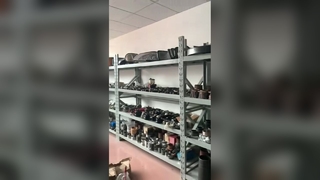 Dit is de monsterkamer van ons bedrijf.