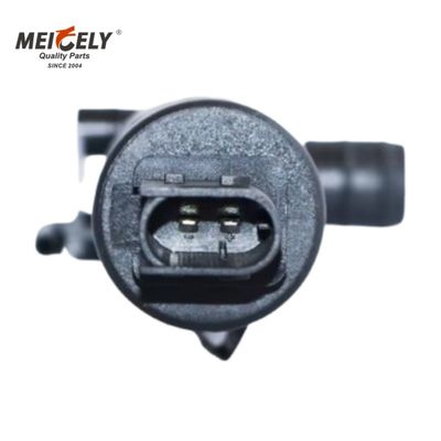 82171135 Hoog-efficiënte voorruitwaspomp compatibel met Volvo-trucks